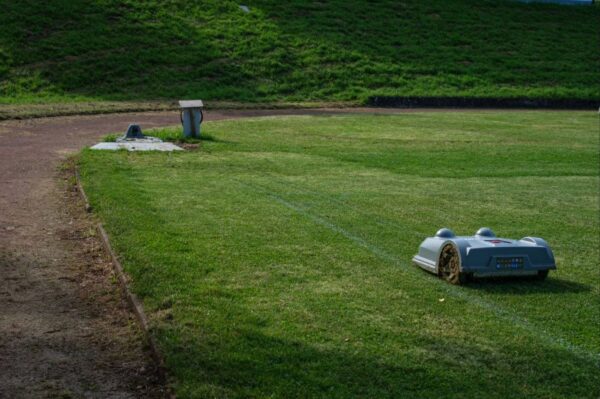 echo mähroboter tm 850 – für sportplätze und großflächen echo mähroboter tm 850 – für sportplätze und großflächen