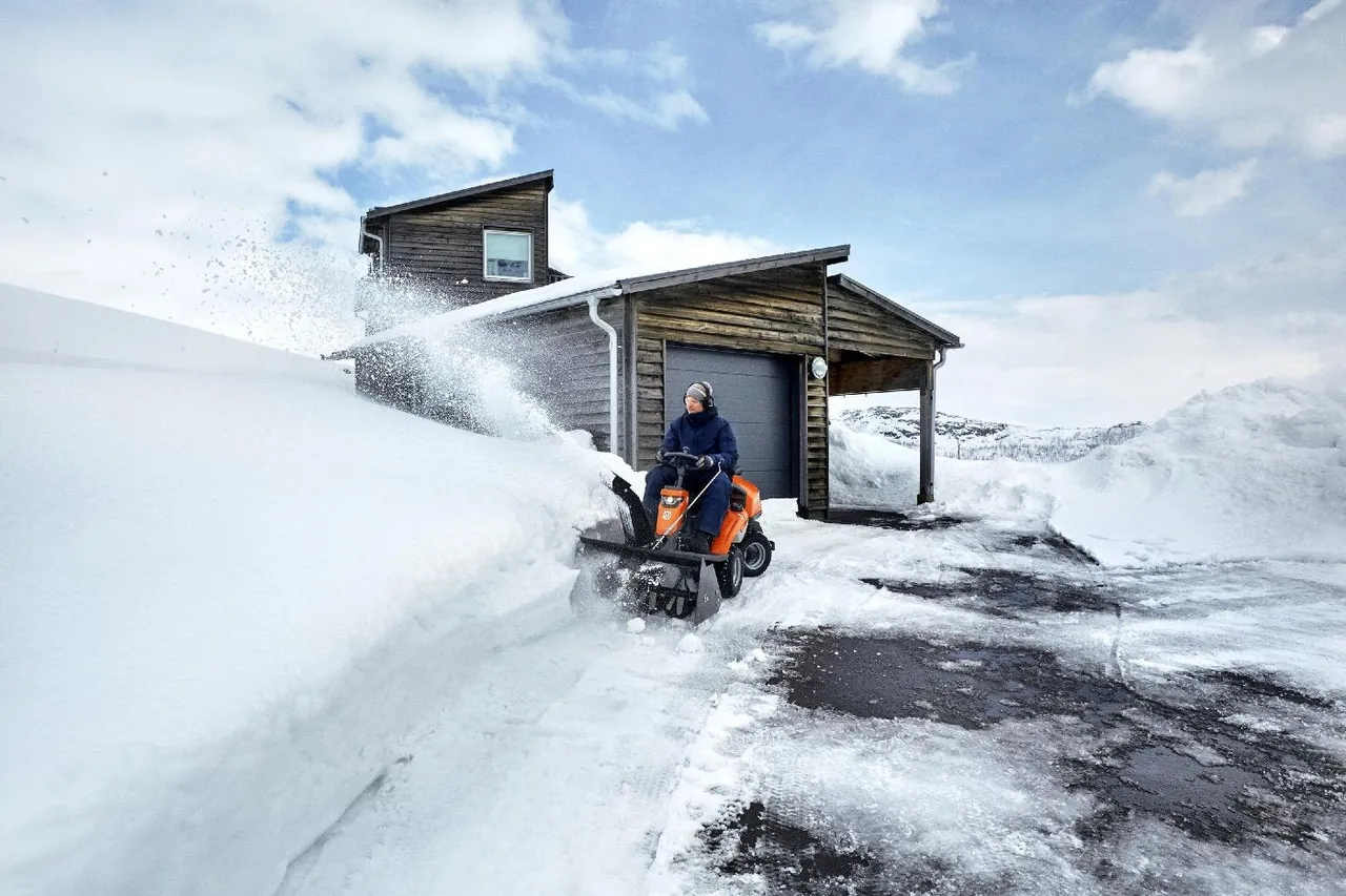husqvarna frontmäher r 316txs awd husqvarna frontmäher r 316txs awd